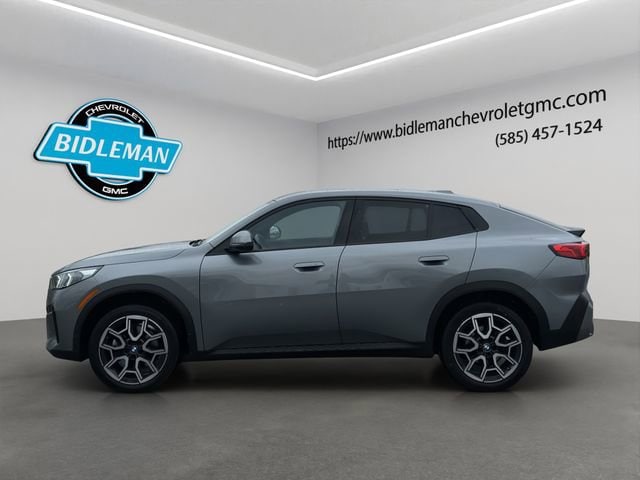 2025 BMW X2 4