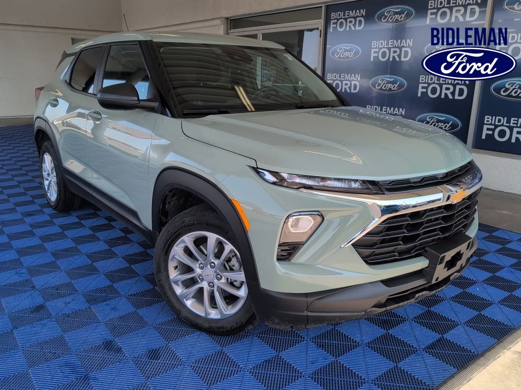 2026 Chevrolet Trailblazer LS AWD's photo