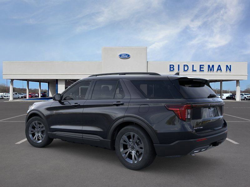 2026 Ford Explorer photo 2