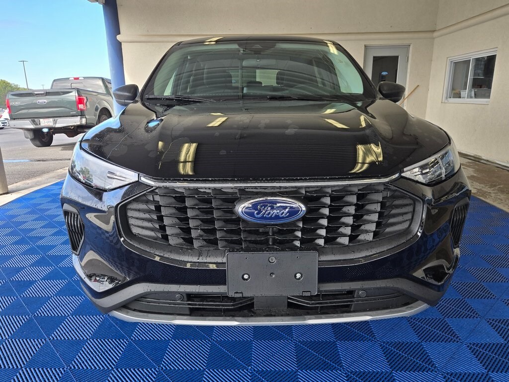 2025 Ford Escape Active photo 2