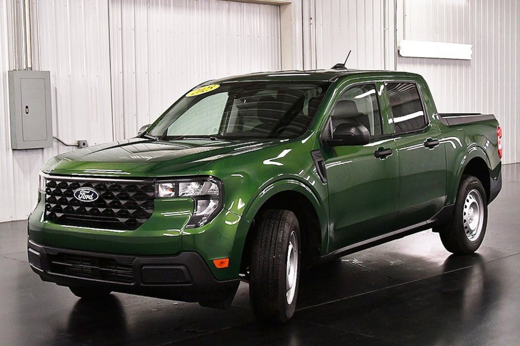 New 2025 Ford Maverick XL Truck SuperCrew