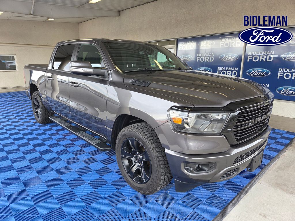 2020 RAM 1500 Big Horn/Lone Star 4x4 Crew Cab 5'7's photo