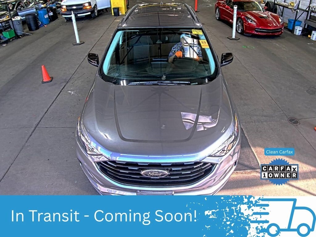 2022 Ford Edge SE photo 3