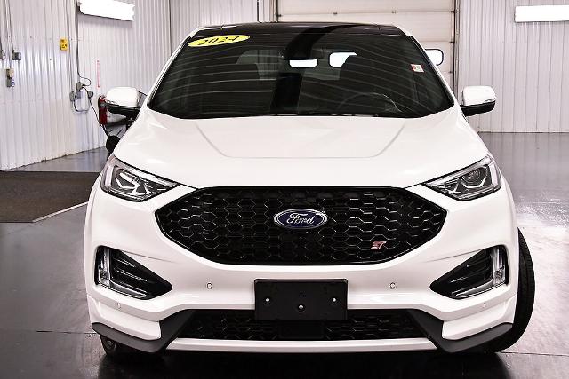 2024 Ford Edge ST photo 2