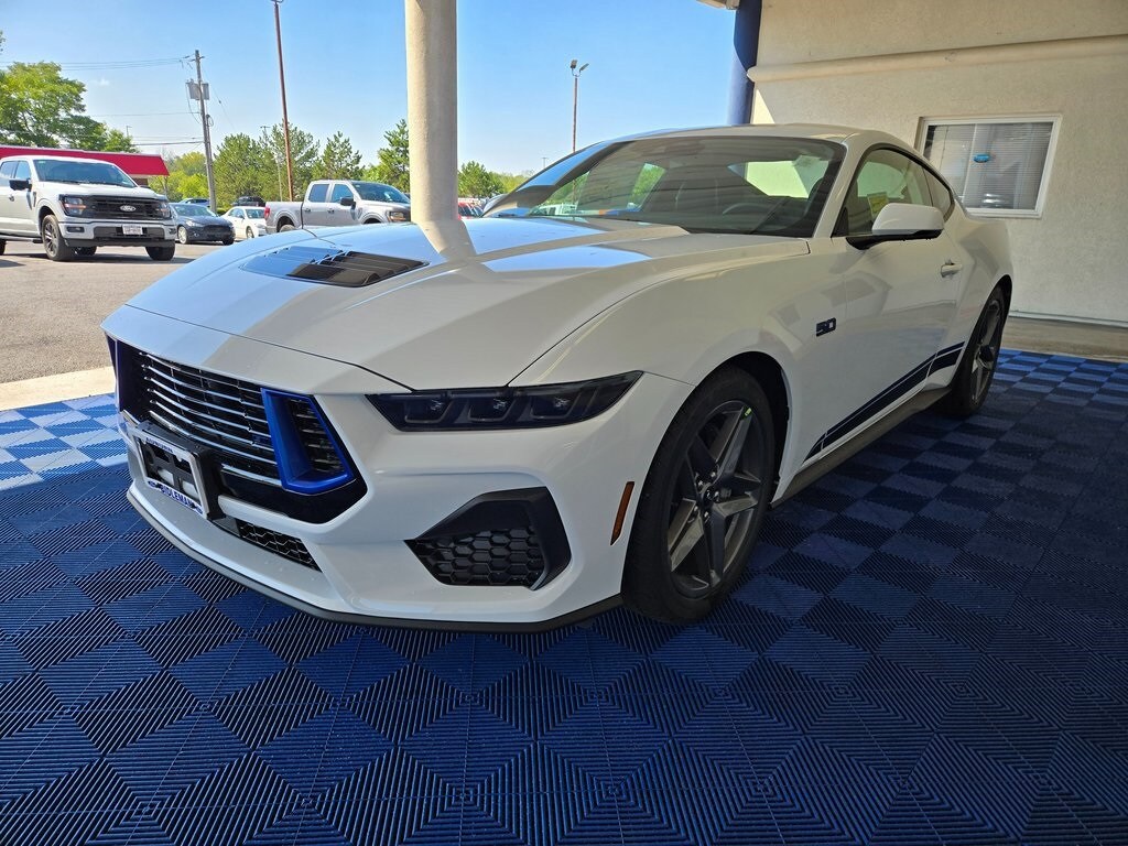 2025 Ford Mustang GT Premium California Special photo 3