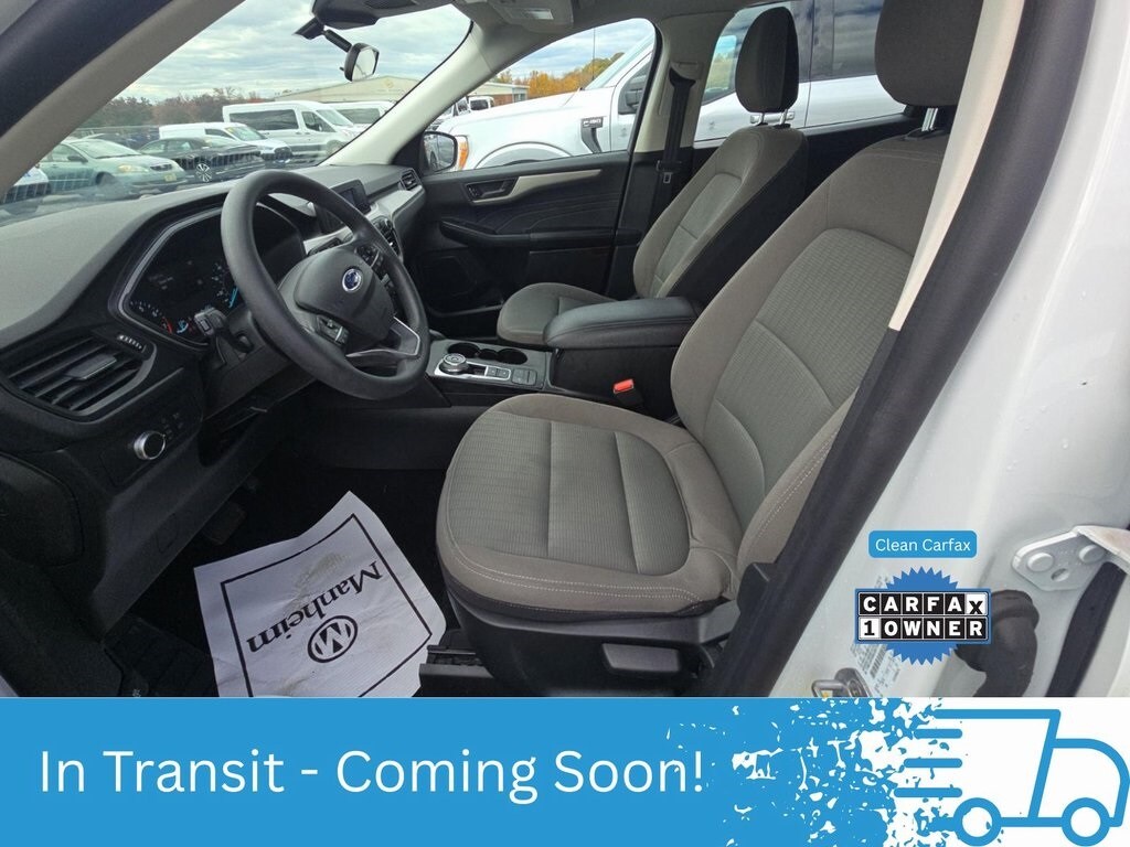 2022 Ford Escape S photo 3
