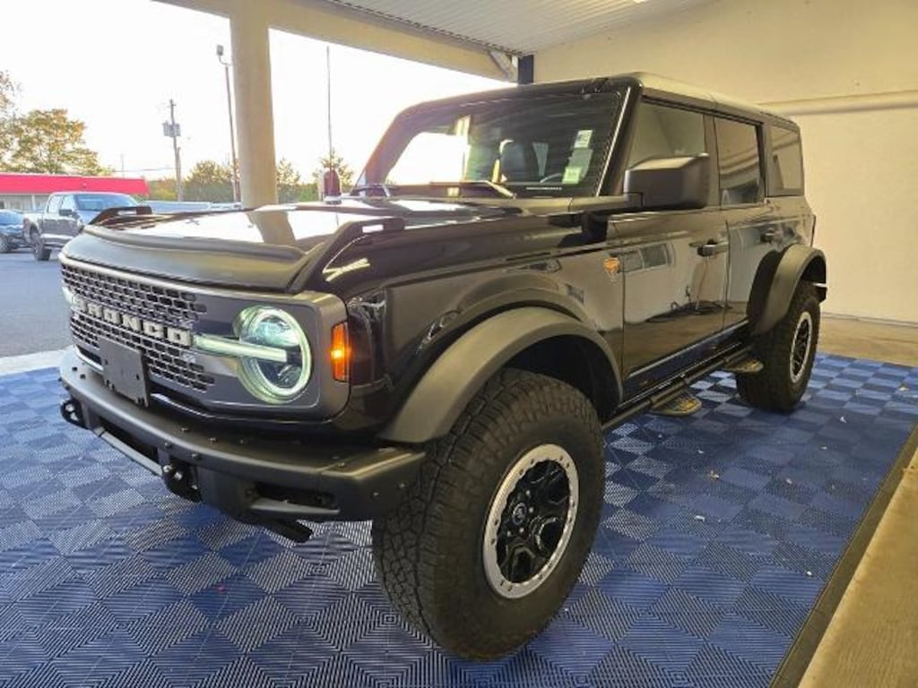 Used 2023 Ford Bronco Badlands SUV