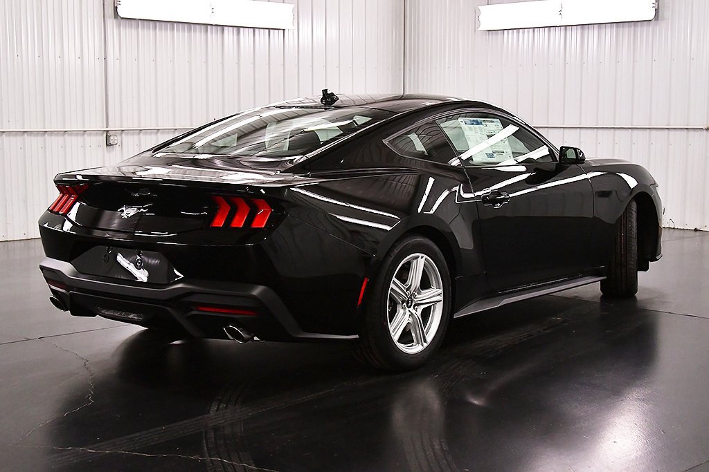 2026 Ford Mustang EcoBoost Fastback - Photo 8