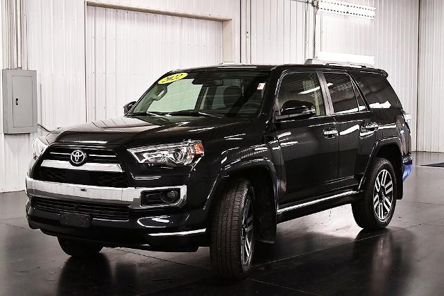 2022 Toyota 4Runner Limited photo 2