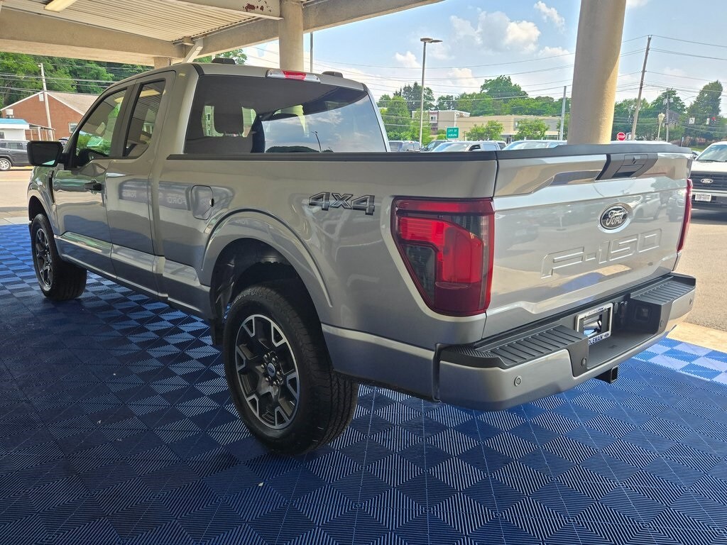2025 Ford F-150 STX photo 4