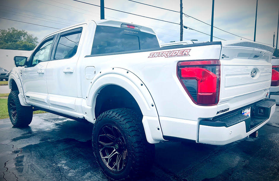 American-luxury-coach-custom-lifted-ford-trucks-new-york-lifted trucks