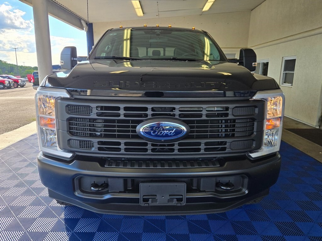 2026 Ford F-350 XL photo 2