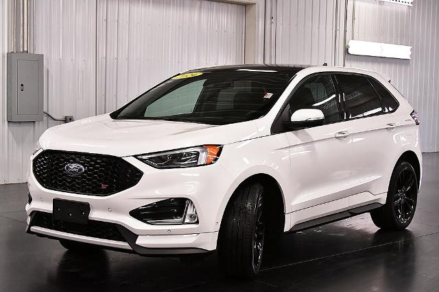 2024 Ford Edge ST photo 3