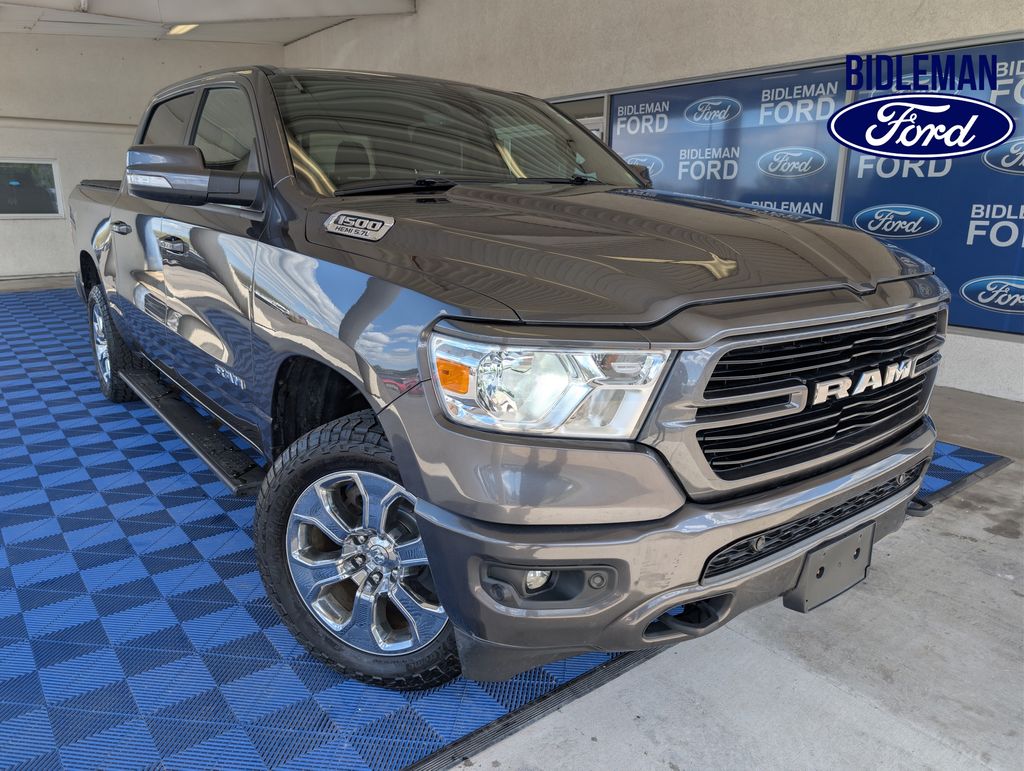 2019 RAM 1500 Big Horn/Lone Star 4x4 Crew Cab 5'7's photo