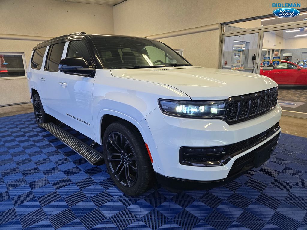 2024 Jeep Grand Wagoneer L Series II's photo