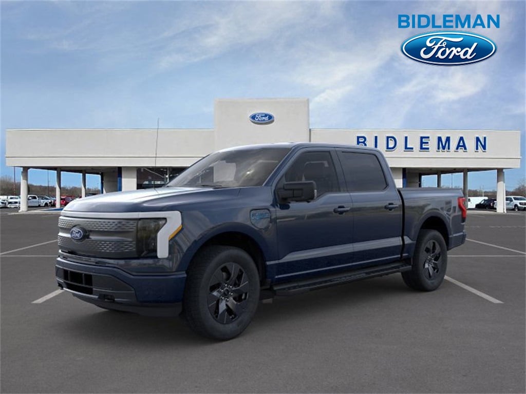 2025 Ford F-150 Lightning Flash's photo