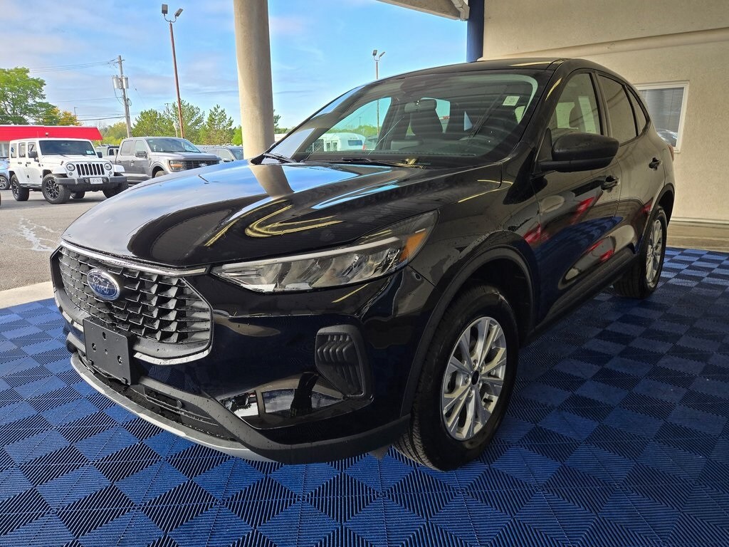 2025 Ford Escape Active photo 3