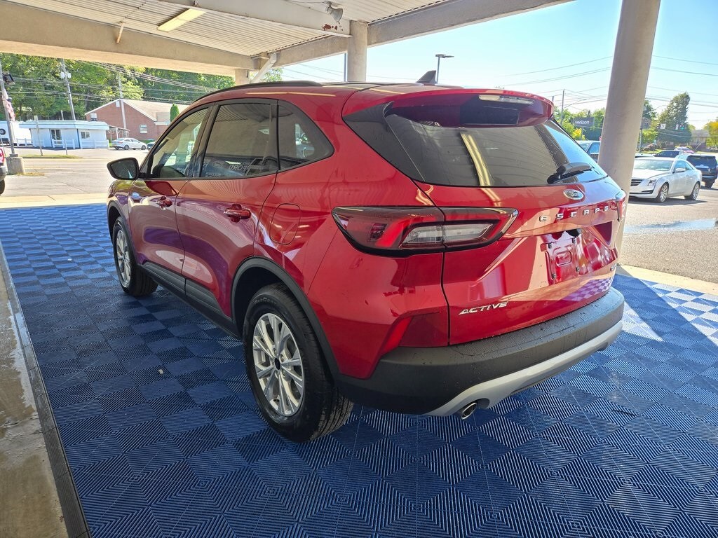 2025 Ford Escape Active photo 4