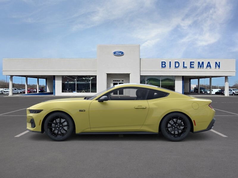 2025 Ford Mustang GT photo 3