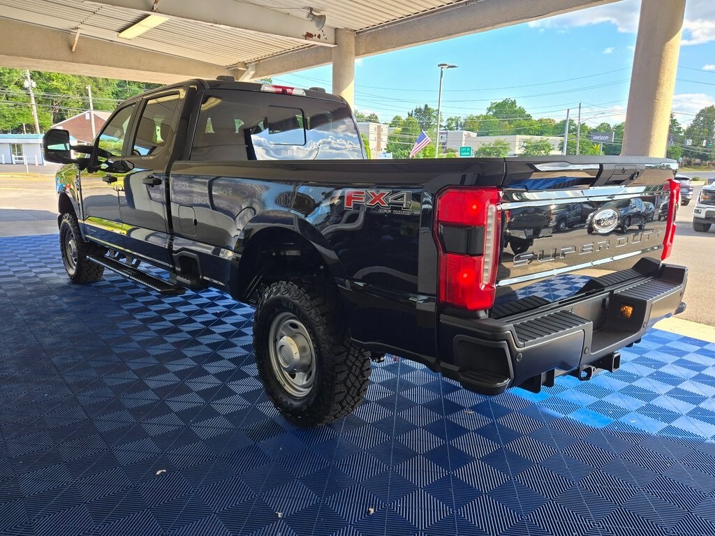 2026 Ford F-350 XL photo 4