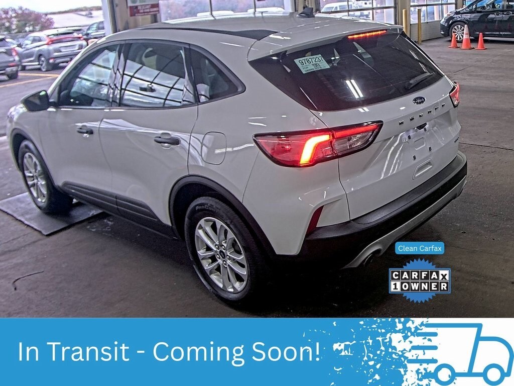 2022 Ford Escape S photo 2