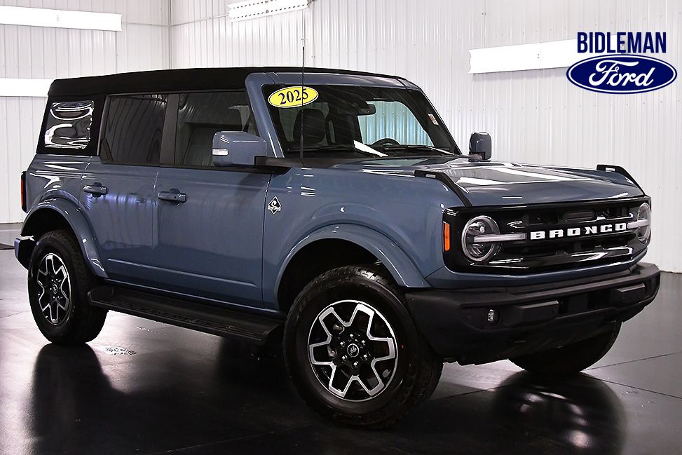 2025 Ford Bronco Outer Banks 4x4's photo