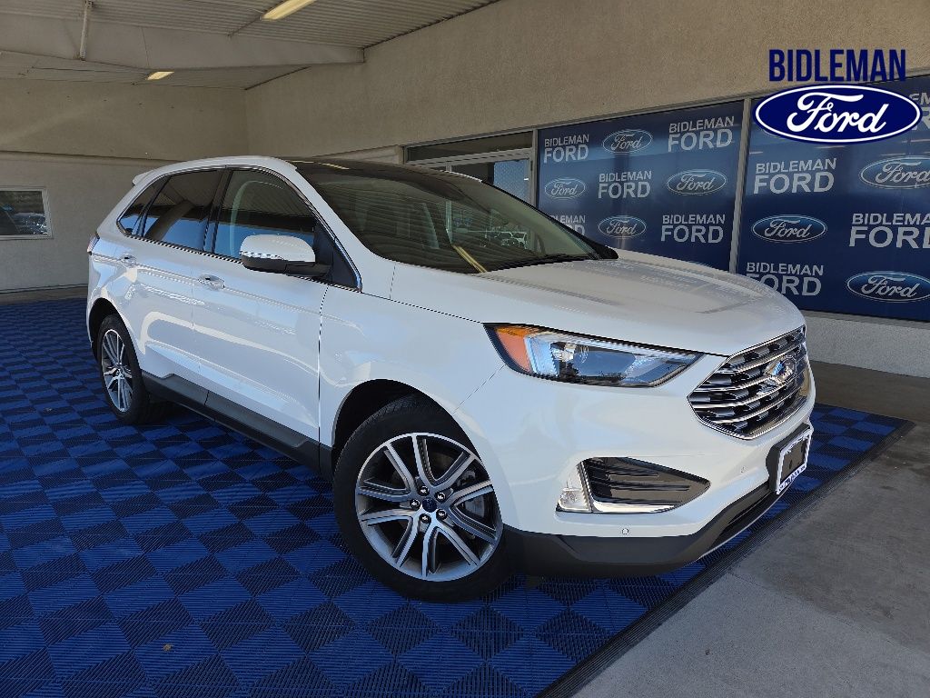 2022 Ford Edge Titanium AWD's photo