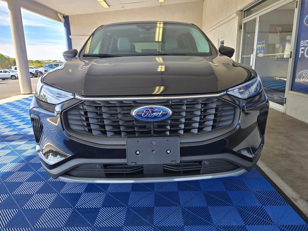 2025 Ford Escape Active photo 2