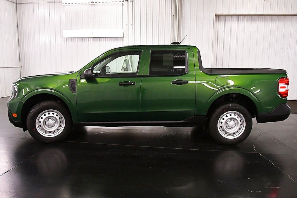 New 2025 Ford Maverick XL Truck SuperCrew