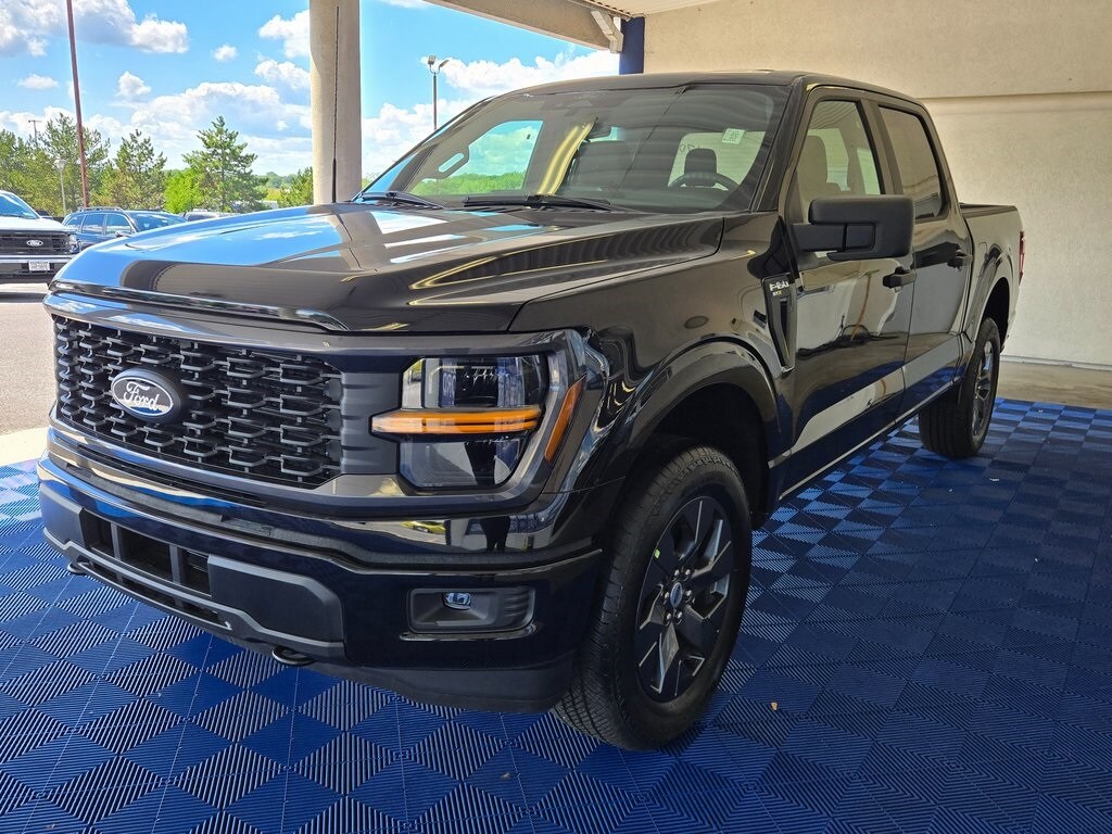 2025 Ford F-150 STX photo 3
