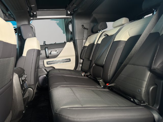 2026 GMC HUMMER EV 2X - Photo 14