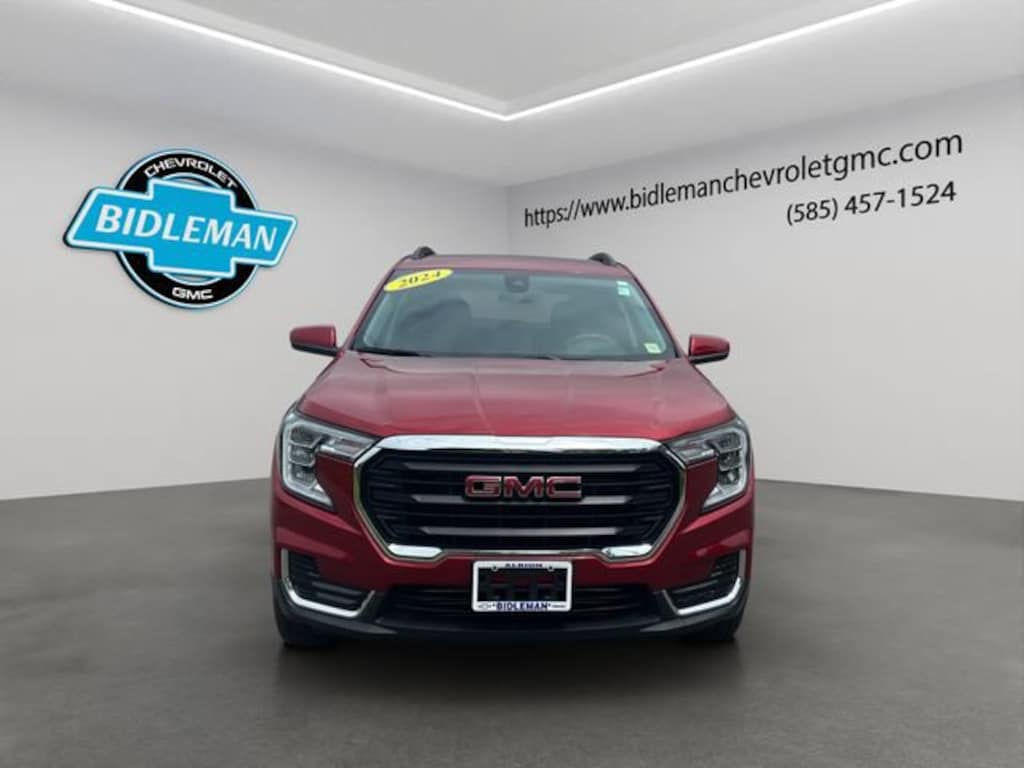 Used 2024 GMC Terrain SLE SUV