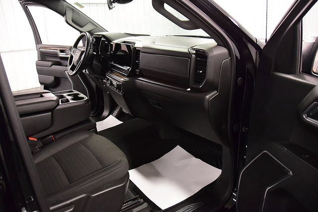 2025 Chevrolet Silverado 1500 LT - Photo 29