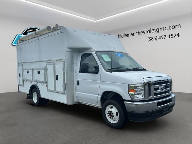 2024 Ford E-Series DRW E-450 Super Duty 158 in WB's photo