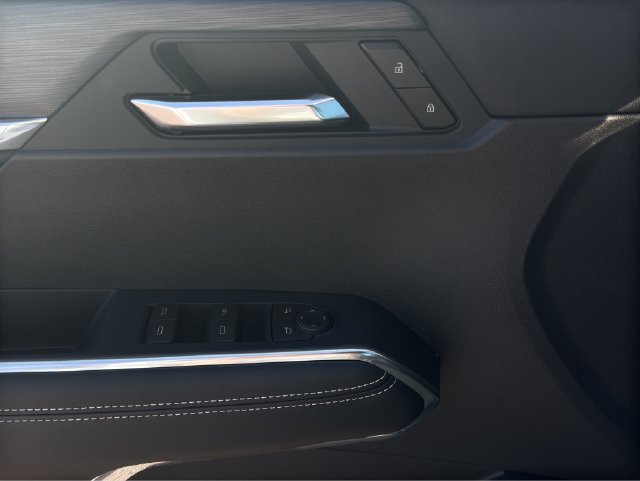 2026 GMC Acadia Elevation - Photo 13