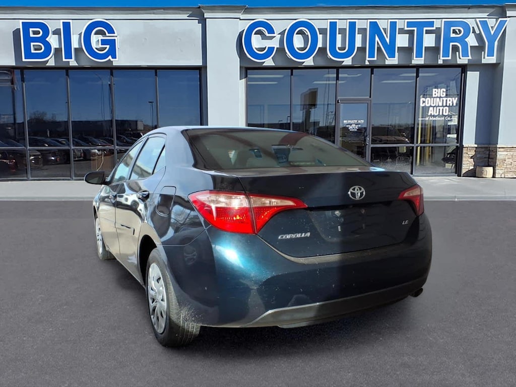 Used 2018 Toyota Corolla LE Sedan
