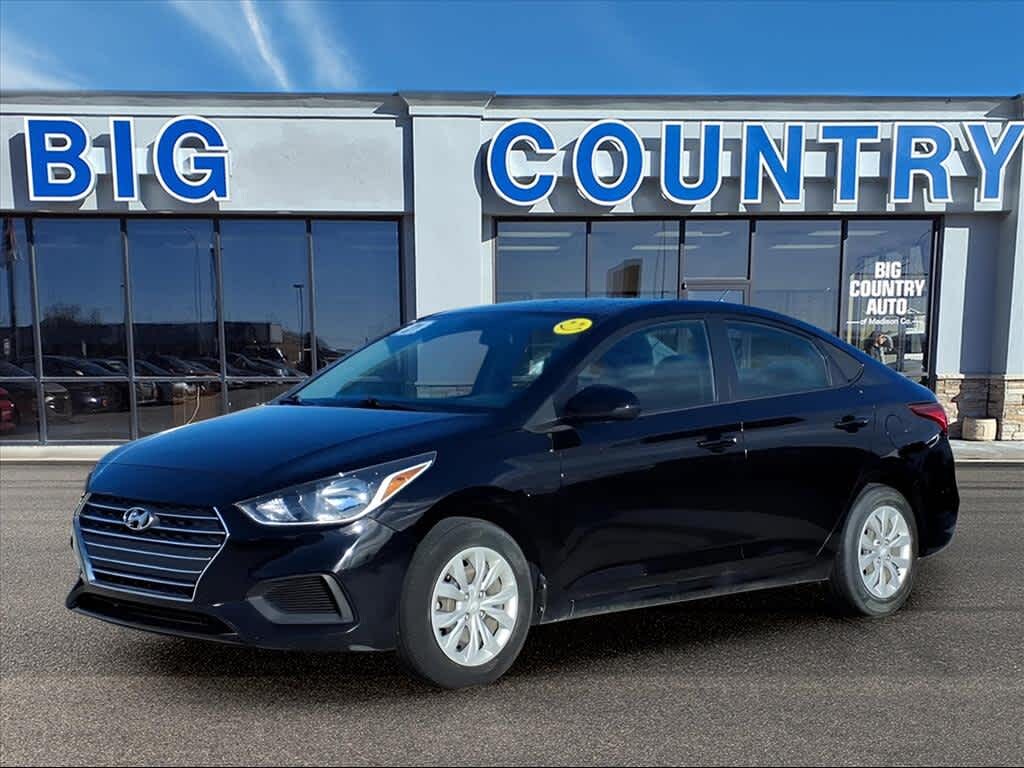 Used 2021 Hyundai Accent SE Sedan