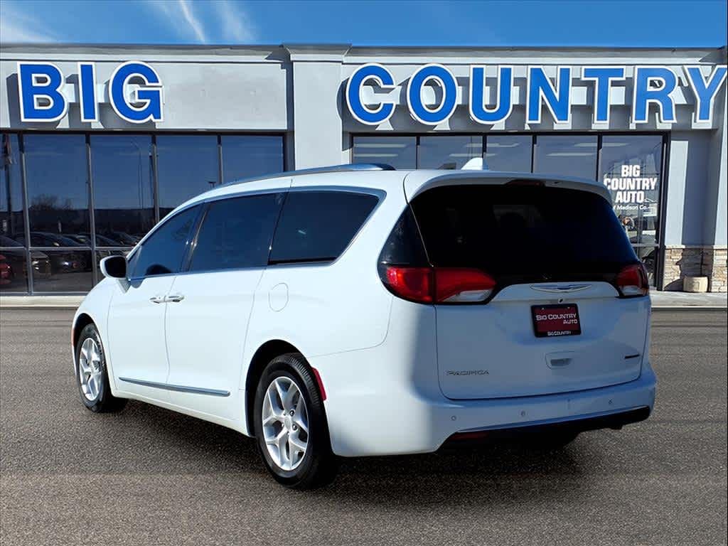 Used 2018 Chrysler Pacifica Touring L Van