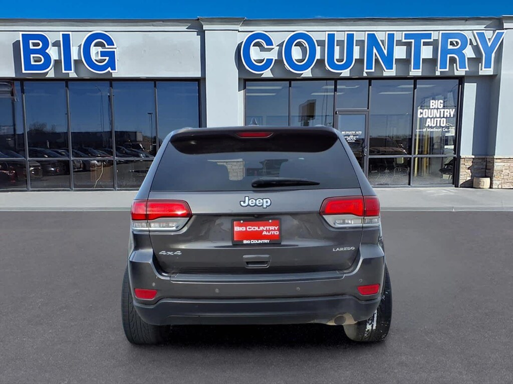 Used 2021 Jeep Grand Cherokee Laredo SUV