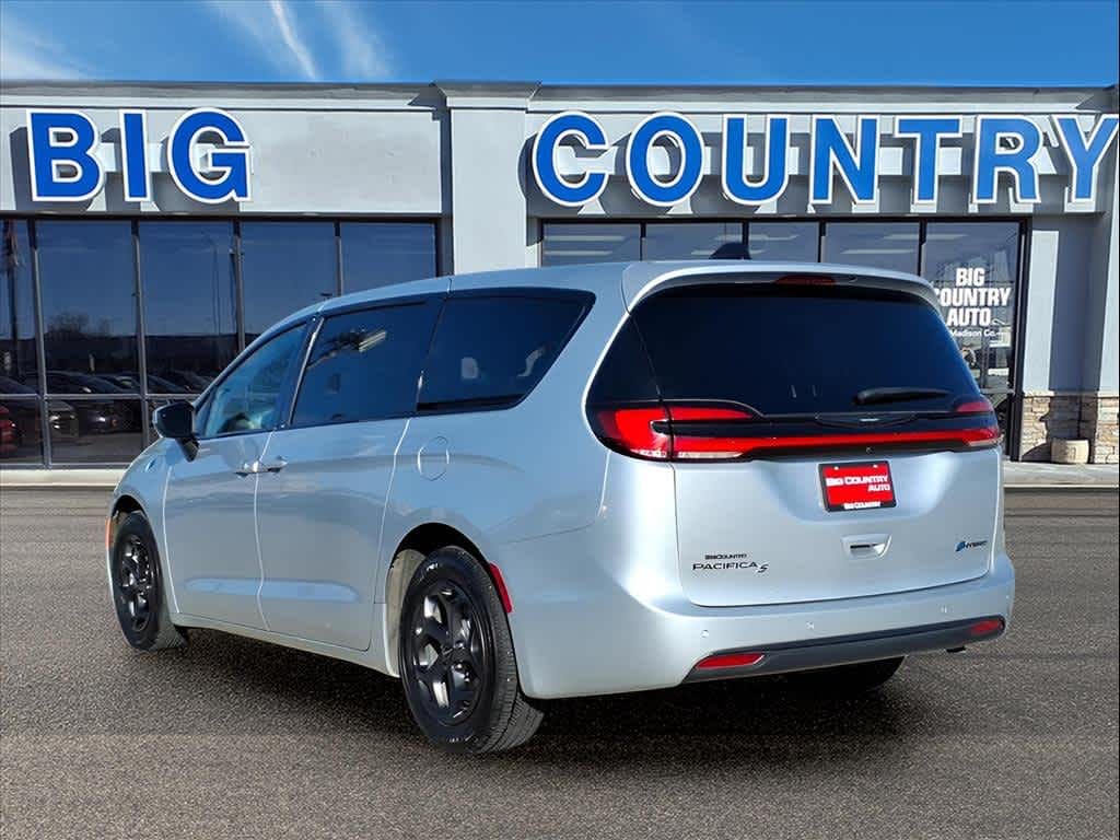Used 2023 Chrysler Pacifica Plug-In Hybrid Touring L Van Passenger Van