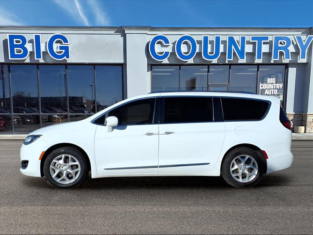 Used 2018 Chrysler Pacifica Touring L Van