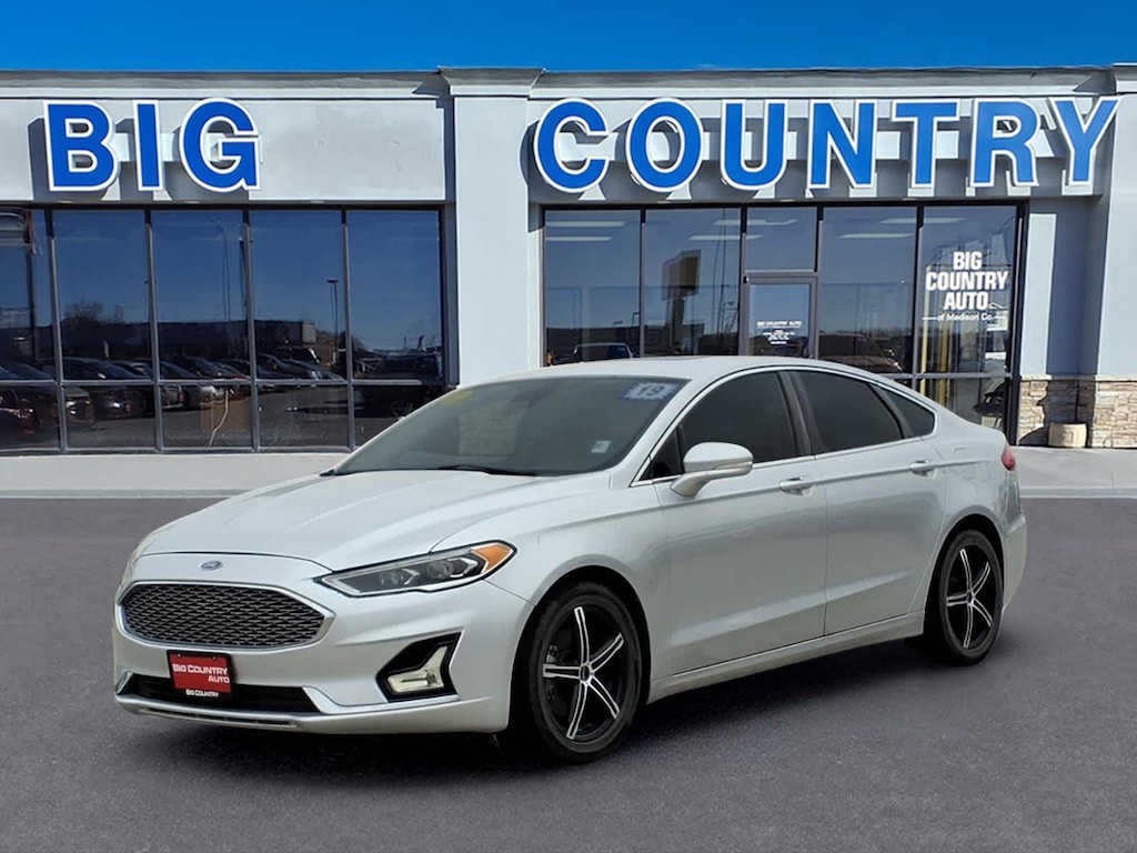 Used 2019 Ford Fusion Hybrid Titanium Sedan