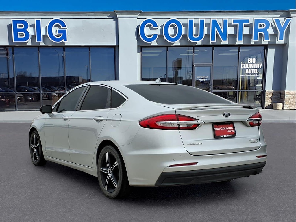Used 2019 Ford Fusion Hybrid Titanium Sedan
