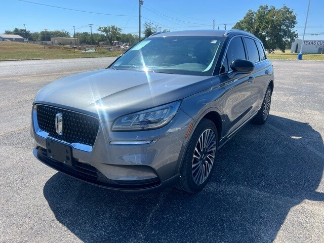 2021 Lincoln Corsair Standard photo 2