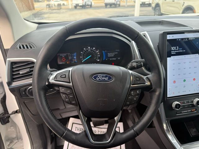 2024 Ford Edge Titanium - Photo 18