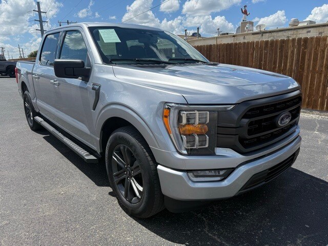 2023 Ford F-150 XLT photo 2