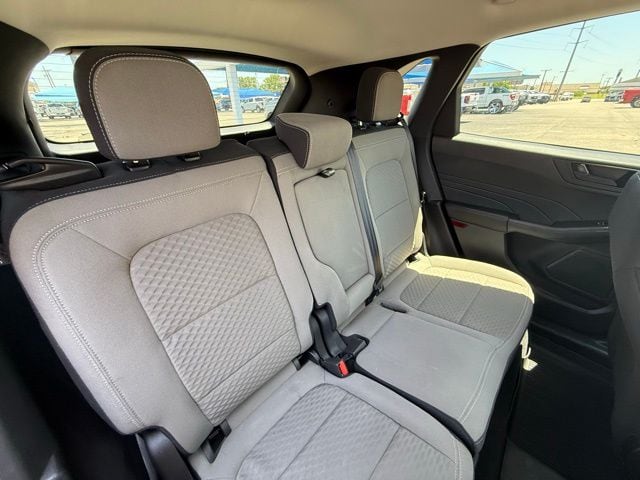 2022 Ford Escape SE - Photo 11