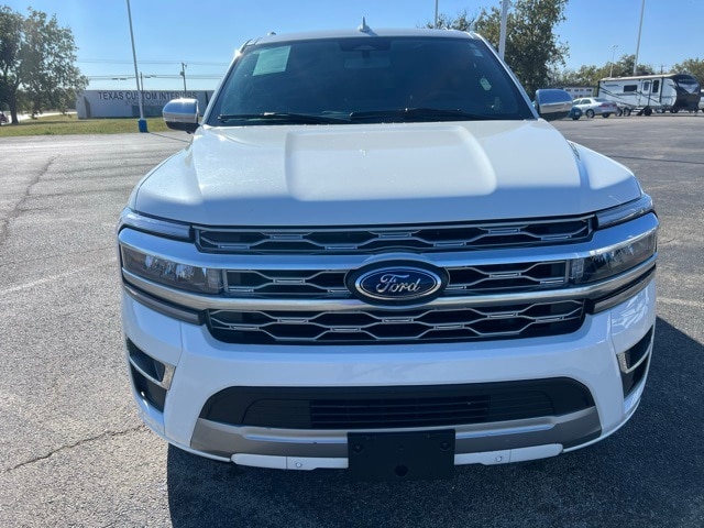 2024 Ford Expedition Platinum's photo