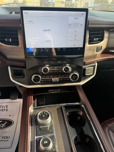 2024 Ford Expedition Limited - Photo 17
