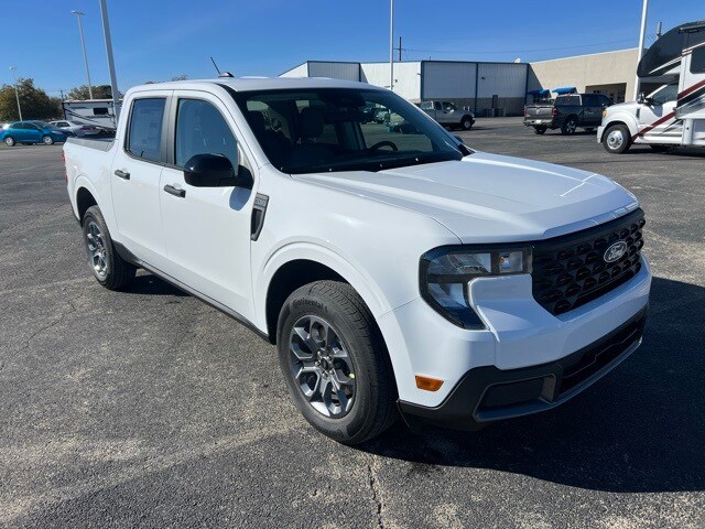 2025 Ford Maverick XLT photo 2
